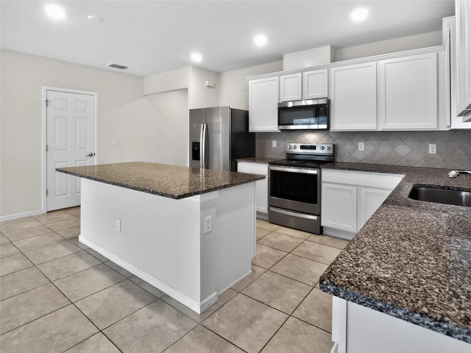 1612 Aspen Avenue Davenport FL 33837