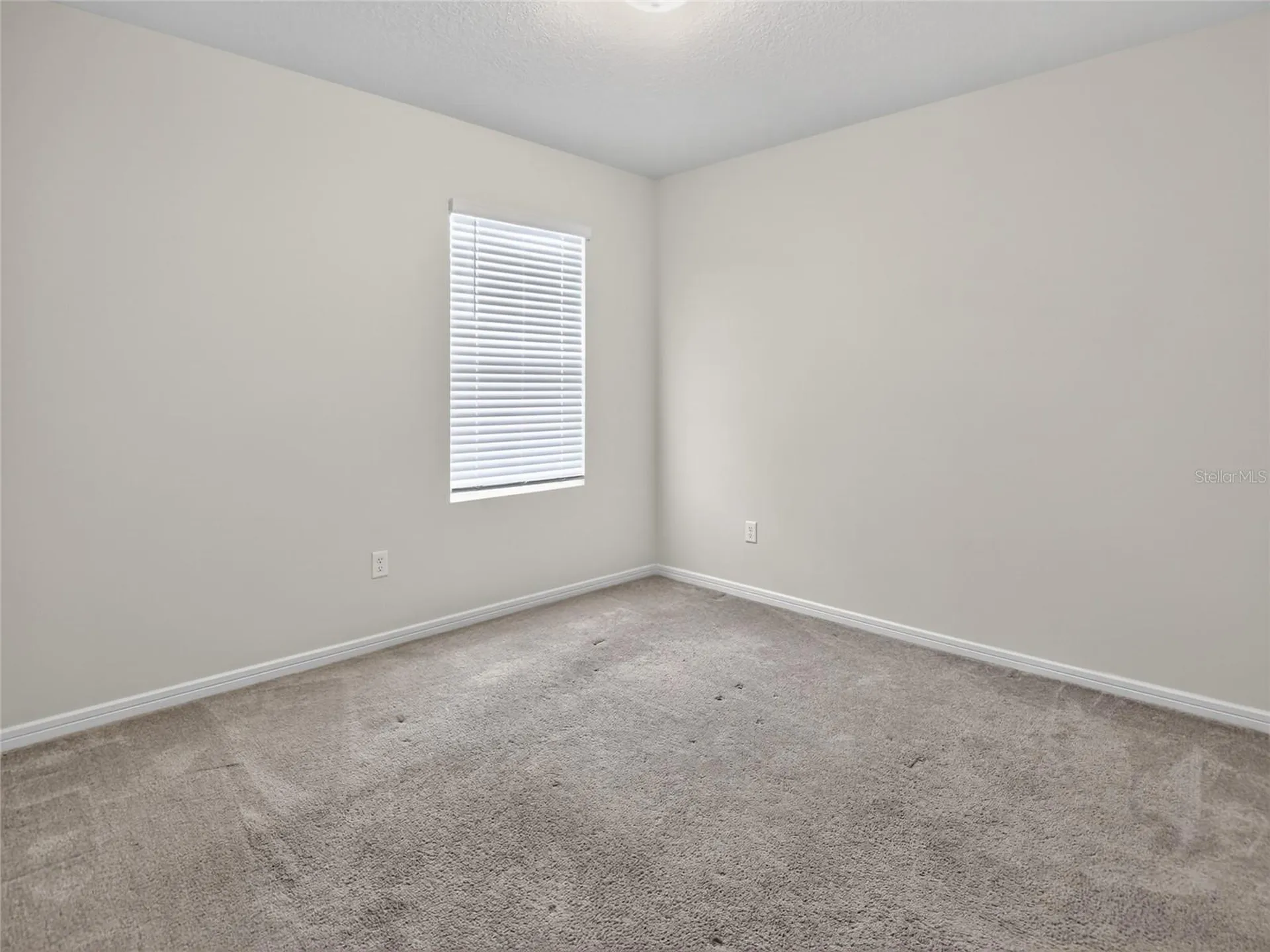 1612 Aspen Avenue Davenport FL 33837