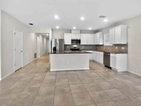 1612 Aspen Avenue Davenport FL 33837
