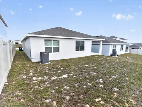 1612 Aspen Avenue Davenport FL 33837
