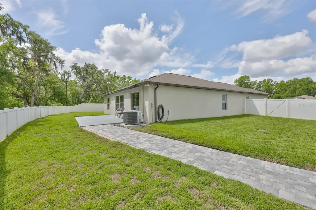 2838 Lytton Hall Drive Zephyrhills FL 33540