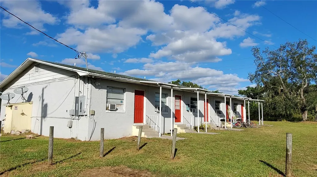 1002 Daniels Street Dundee FL 33838