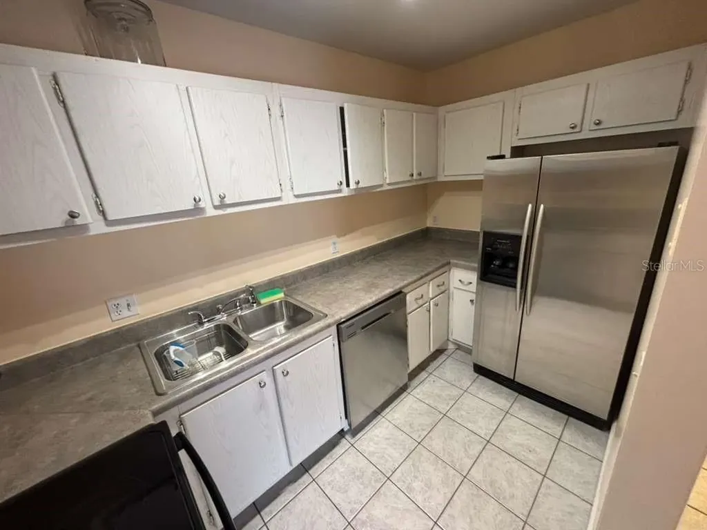 660 62nd Avenue N St Petersburg FL 33702
