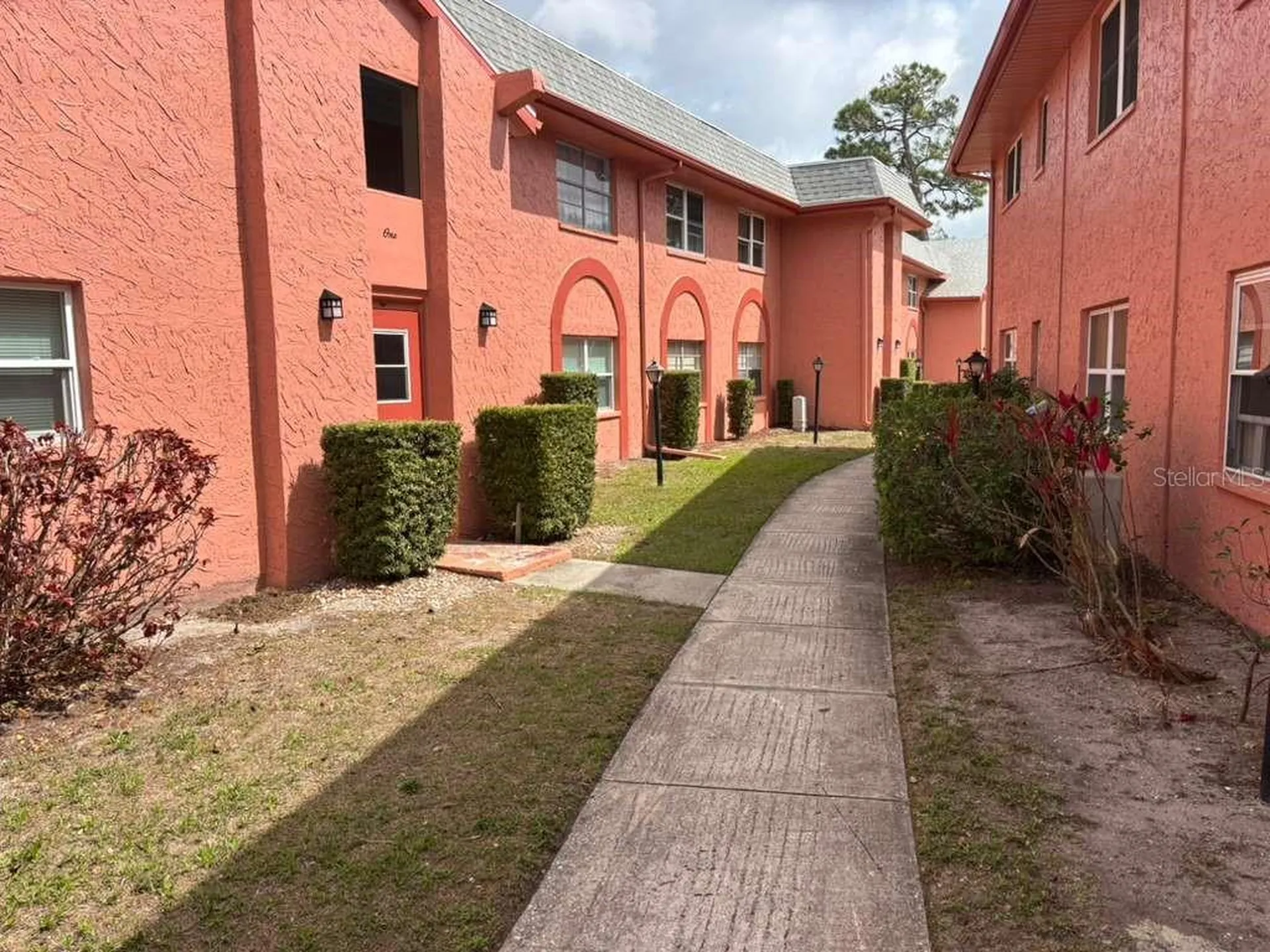 660 62nd Avenue N St Petersburg FL 33702