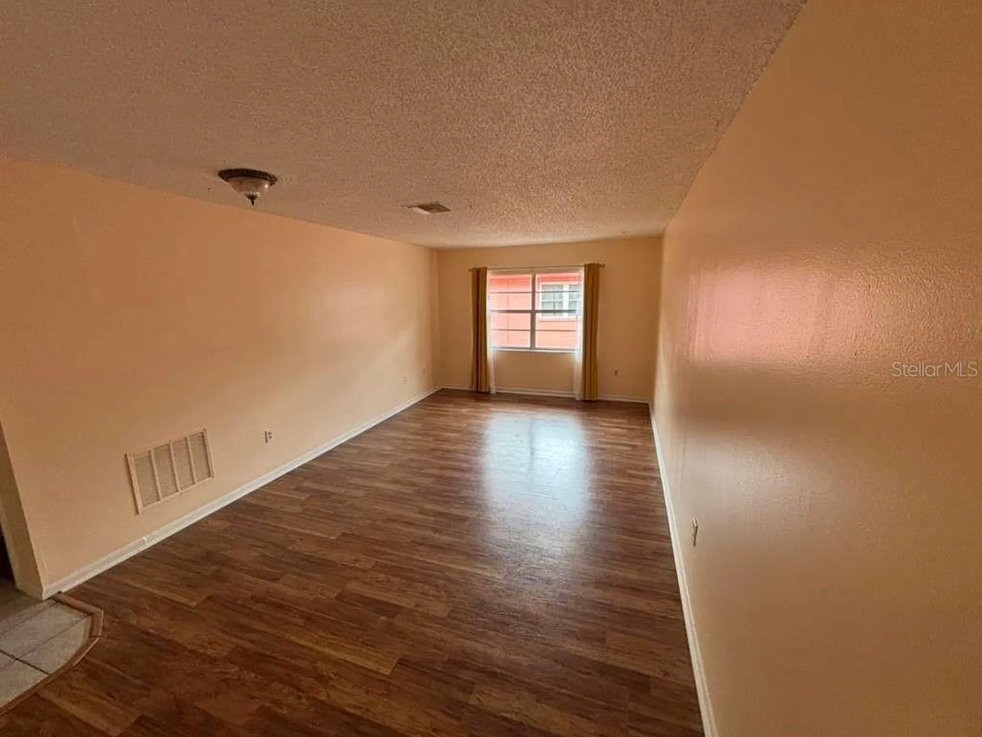 660 62nd Avenue N St Petersburg FL 33702
