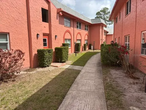 660 62nd Avenue N St Petersburg FL 33702