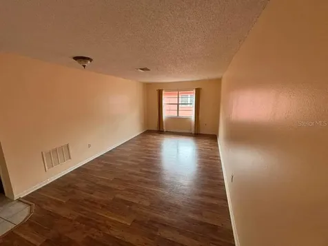 660 62nd Avenue N St Petersburg FL 33702