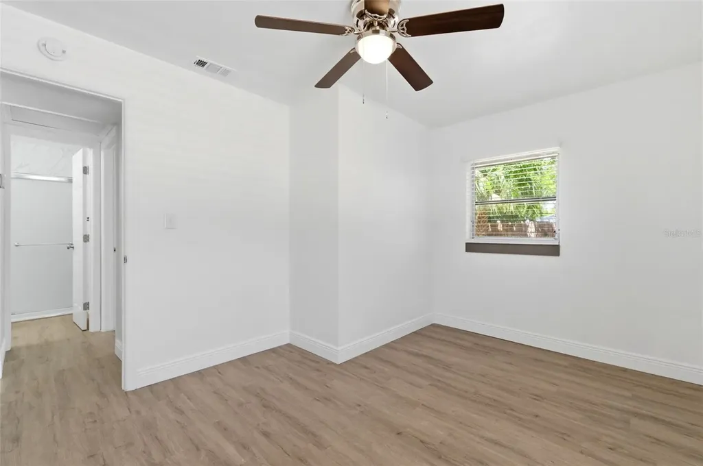 7211 32nd Avenue N St Petersburg FL 33710