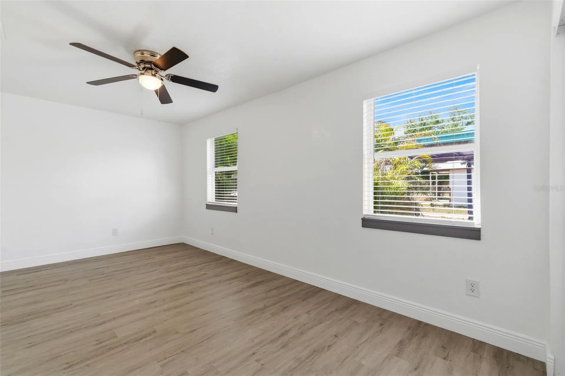 7211 32nd Avenue N St Petersburg FL 33710