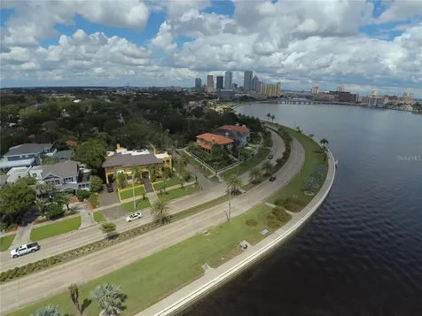 756 Coral Reef Drive Tampa FL 33602