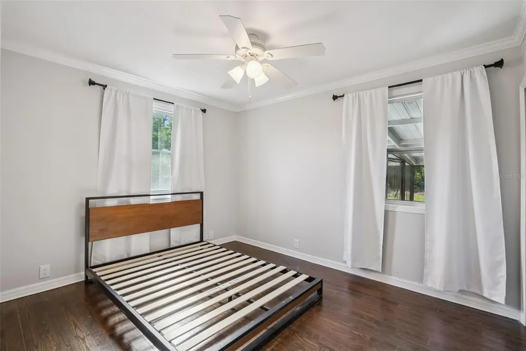 334 W Howry Avenue Deland FL 32720