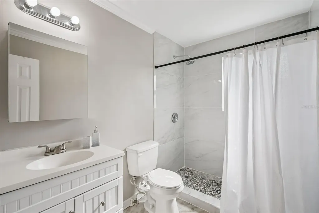 334 W Howry Avenue Deland FL 32720