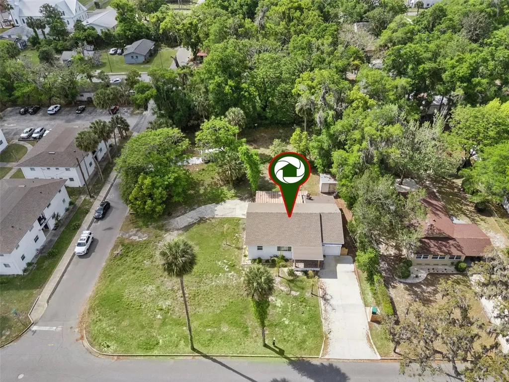 334 W Howry Avenue Deland FL 32720