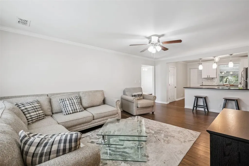 334 W Howry Avenue Deland FL 32720