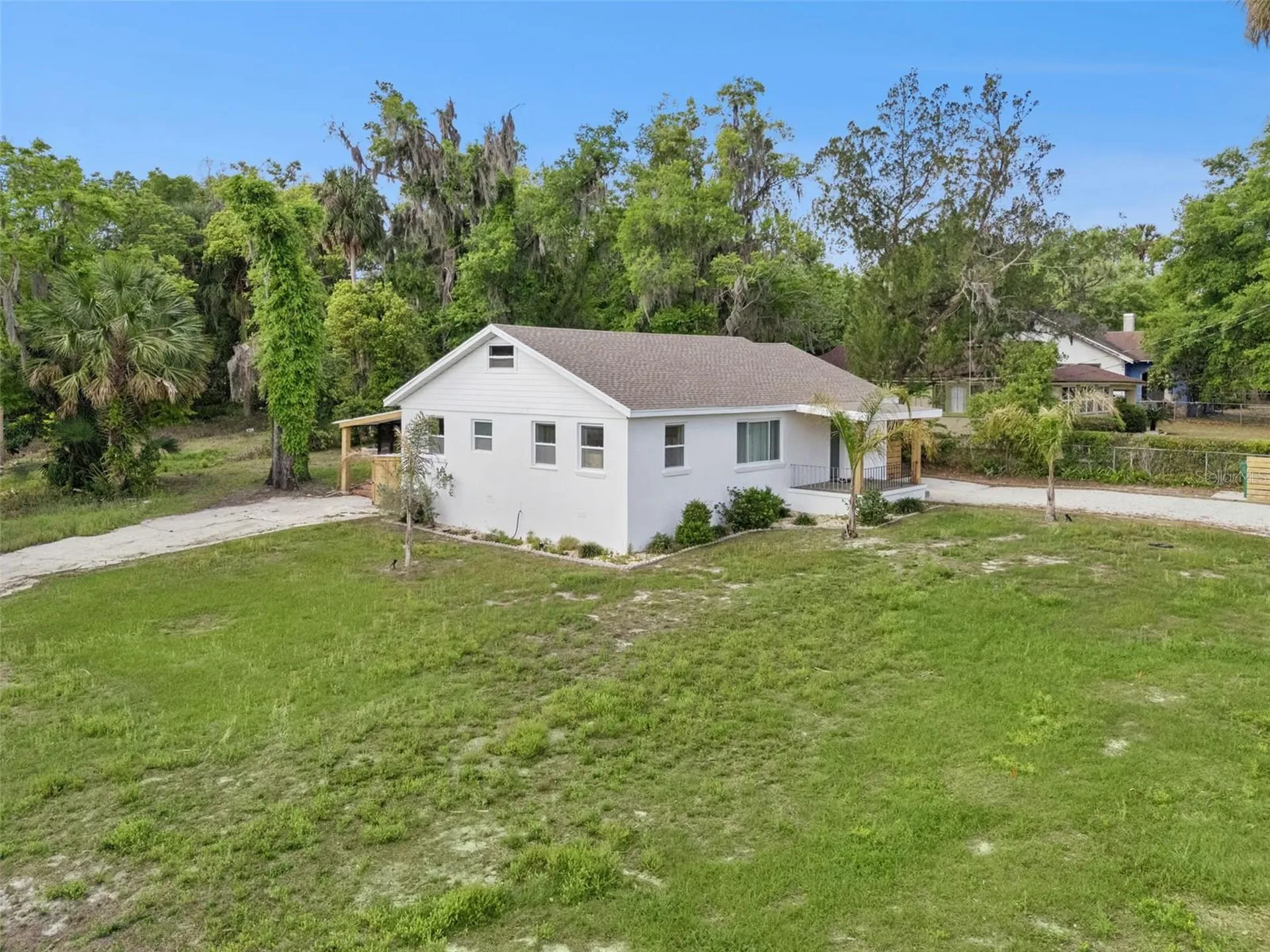 334 W Howry Avenue Deland FL 32720