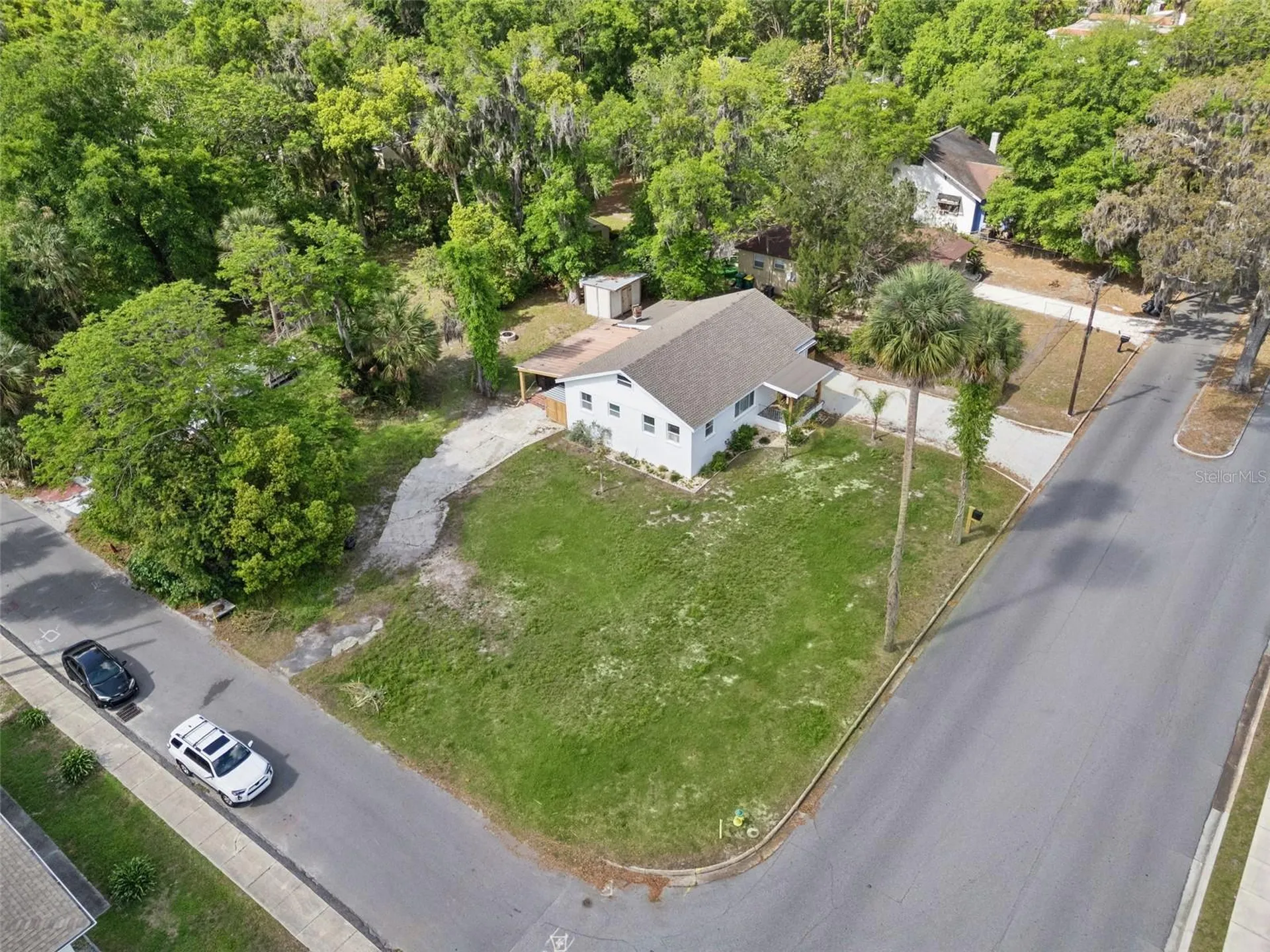 334 W Howry Avenue Deland FL 32720
