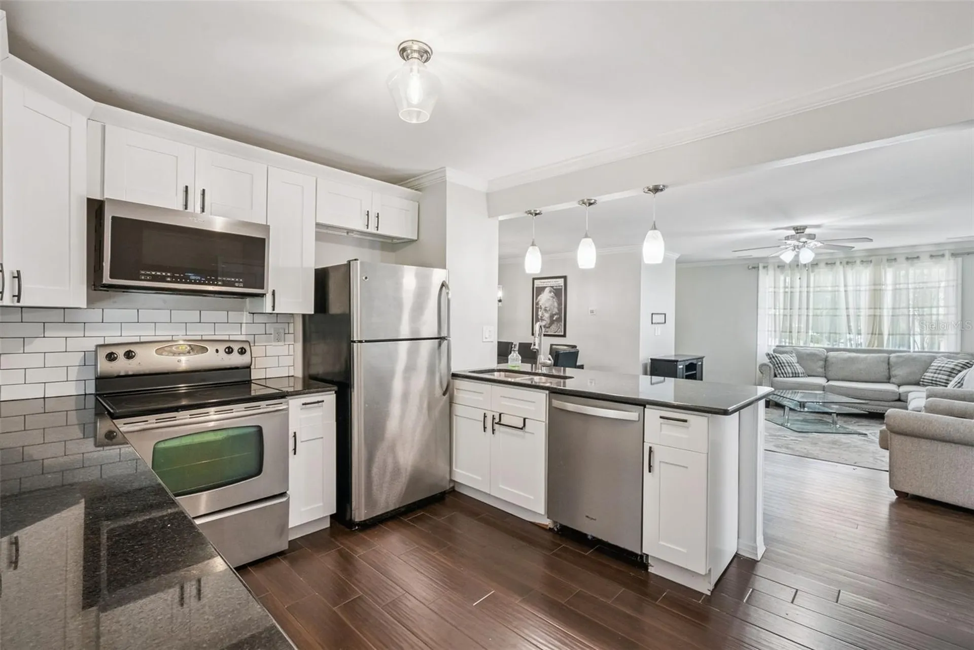 334 W Howry Avenue Deland FL 32720