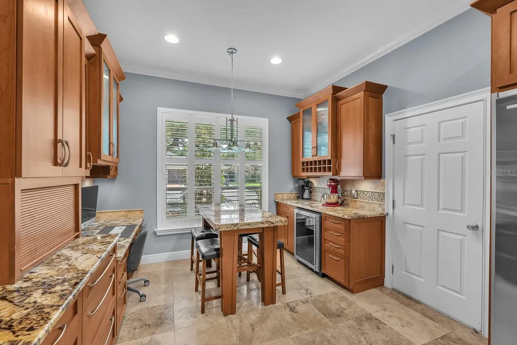 5613 Lark Meadow Place Lithia FL 33547