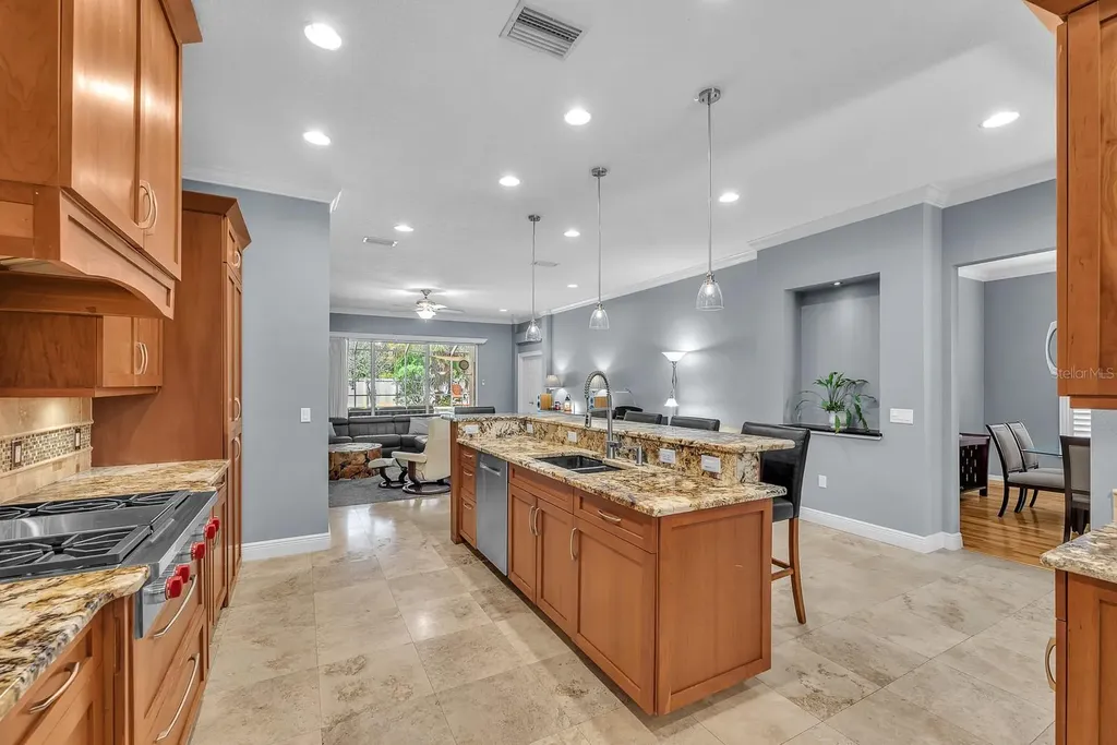 5613 Lark Meadow Place Lithia FL 33547