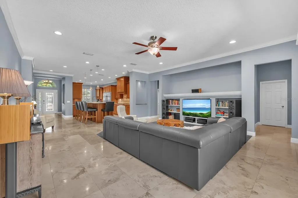 5613 Lark Meadow Place Lithia FL 33547