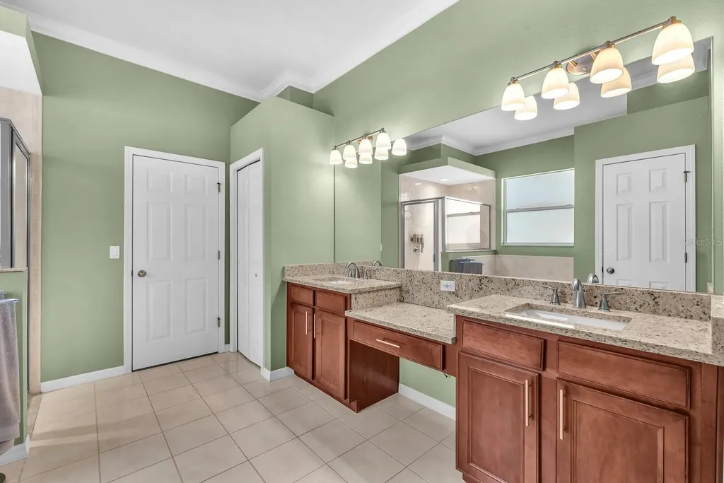 5613 Lark Meadow Place Lithia FL 33547