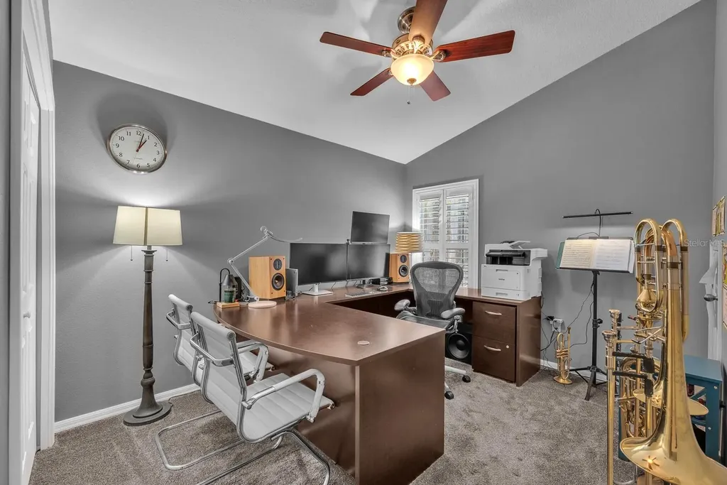 5613 Lark Meadow Place Lithia FL 33547