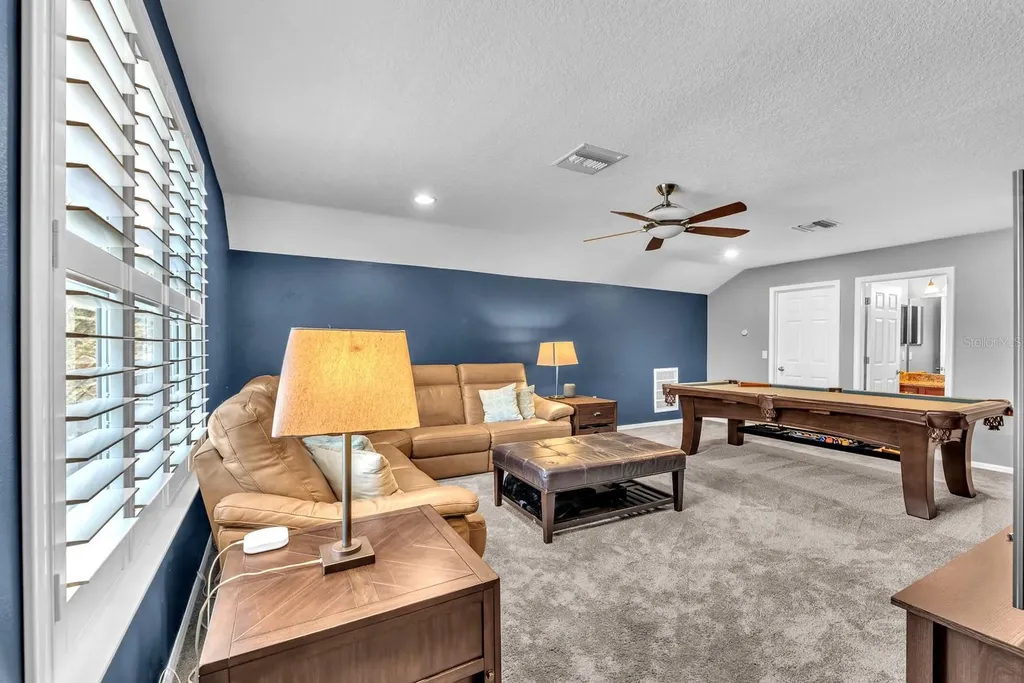 5613 Lark Meadow Place Lithia FL 33547