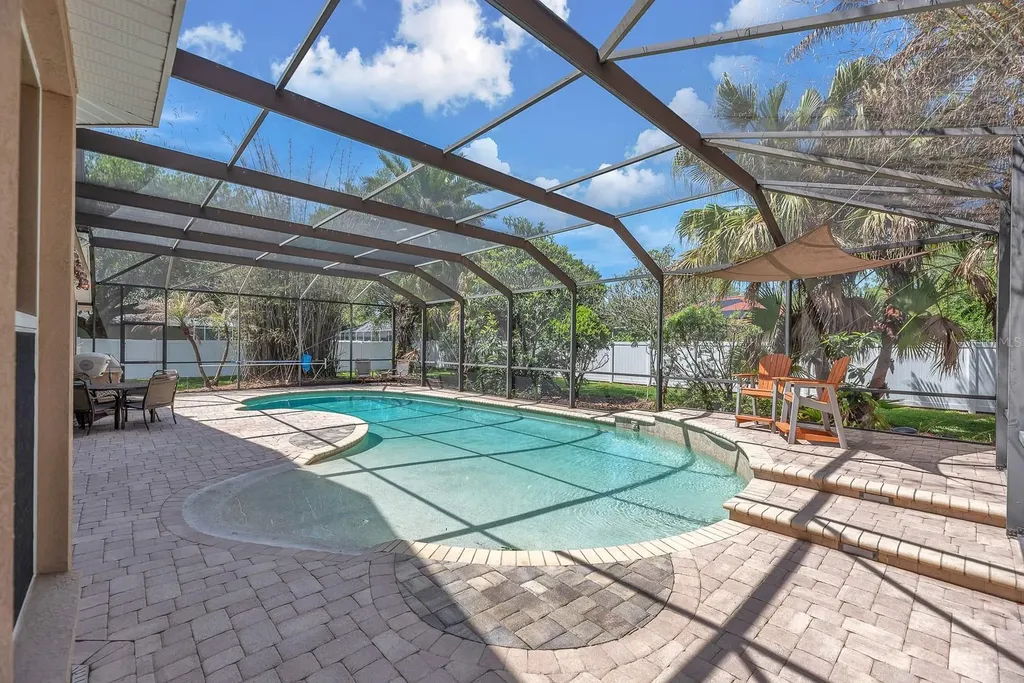 5613 Lark Meadow Place Lithia FL 33547