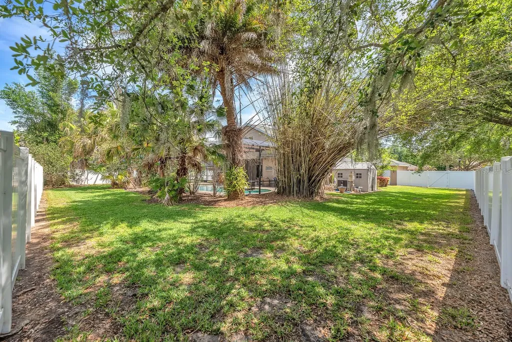 5613 Lark Meadow Place Lithia FL 33547