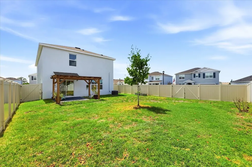 33479 Elm Hill Branch Wesley Chapel FL 33545