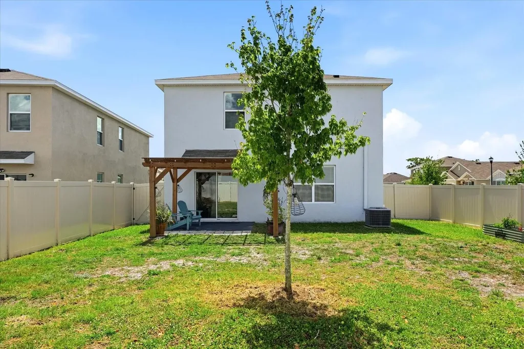 33479 Elm Hill Branch Wesley Chapel FL 33545