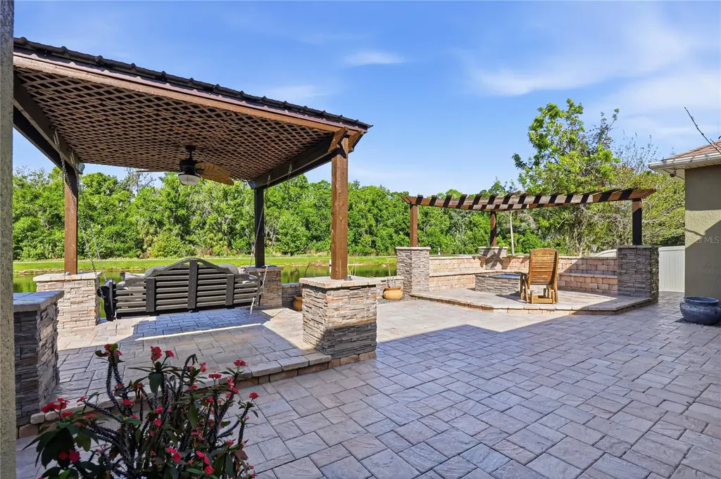 1737 Virginia Willow Drive Wesley Chapel FL 33544