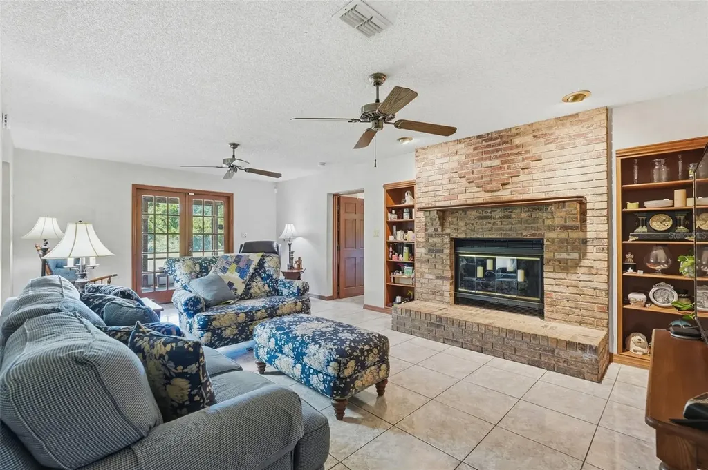 15240 Shady Lane Tavares FL 32778