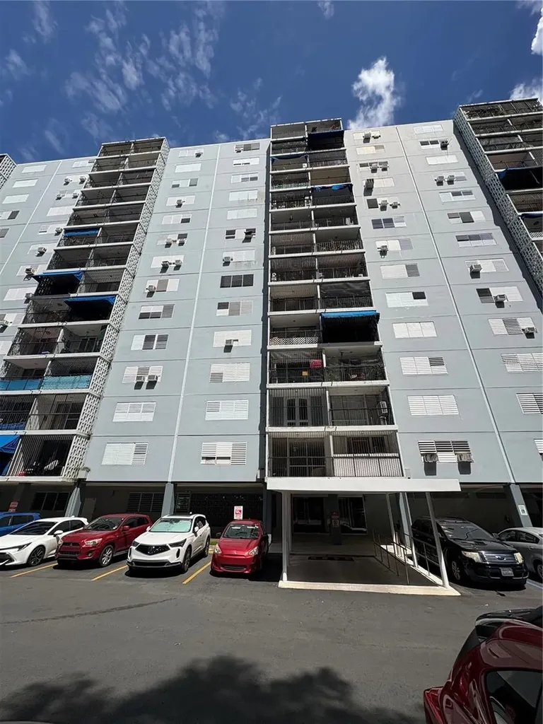 426 Ensenada Borinquen Towers Iii San Juan PR 00920
