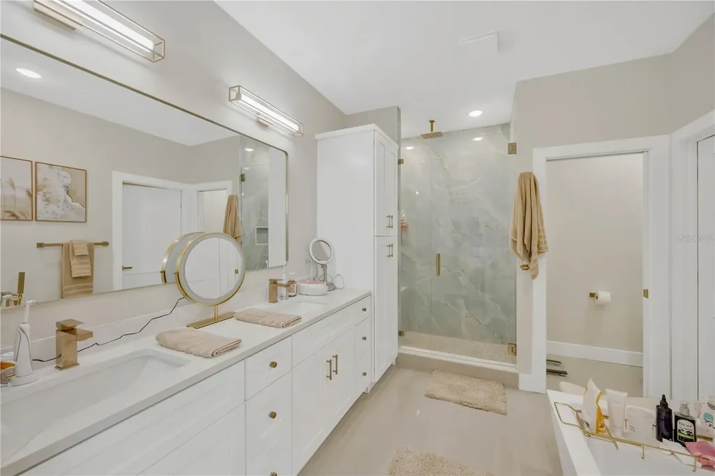 6021 Interbay Tampa FL 33611