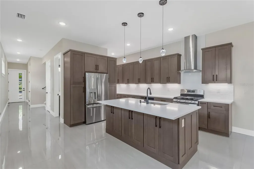 6021 Interbay Tampa FL 33611