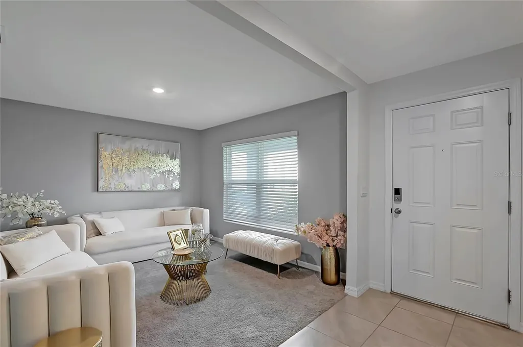 7737 Rosewood Garden Loop Tampa FL 33637