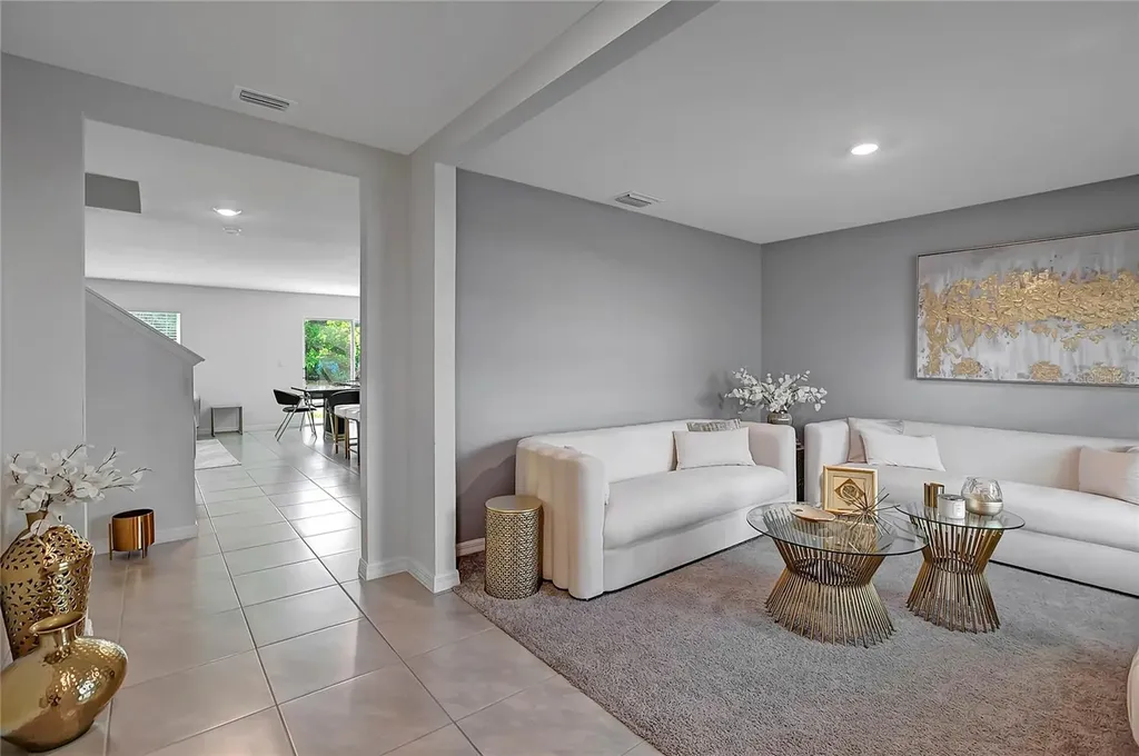 7737 Rosewood Garden Loop Tampa FL 33637