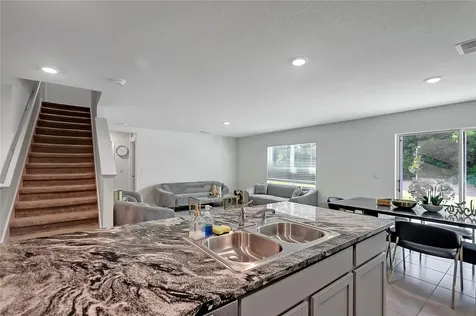 7737 Rosewood Garden Loop Tampa FL 33637