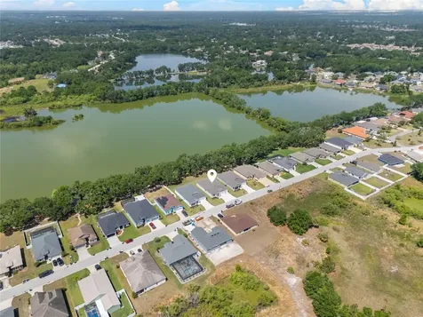 4541 Fairway Oaks Drive Mulberry FL 33860
