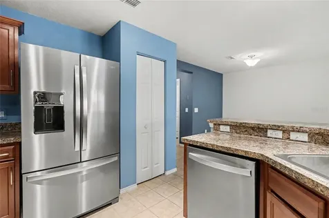 3077 Seaview Castle Drive Kissimmee FL 34746