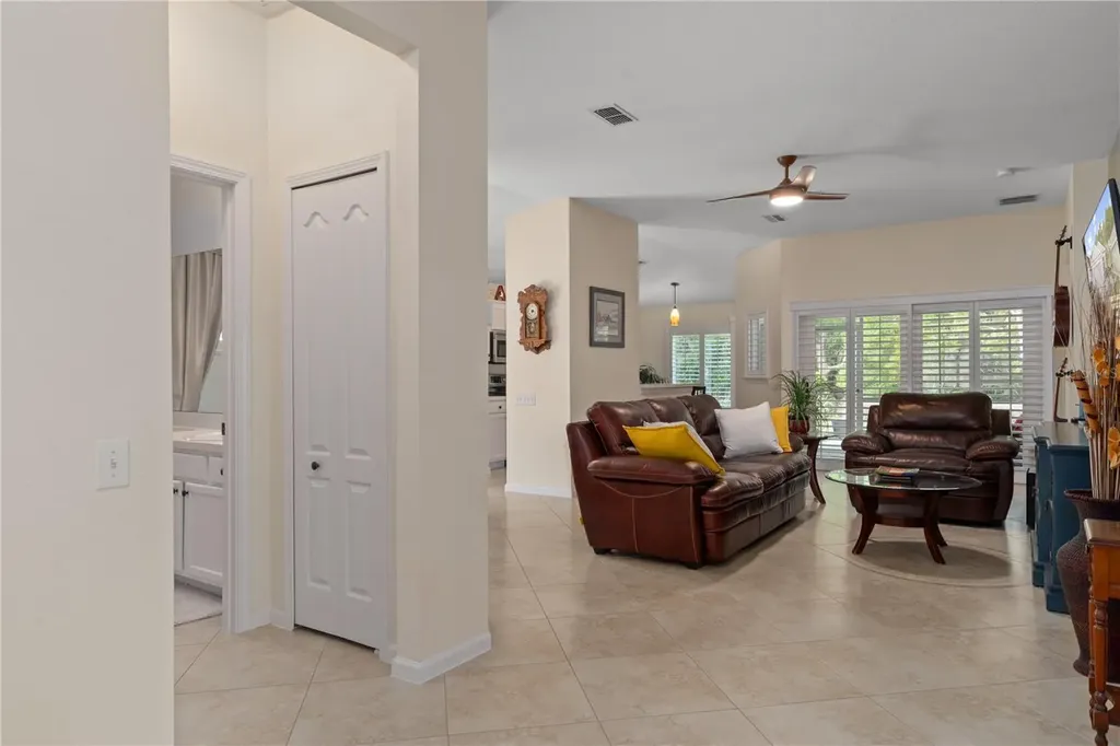 5245 Gato Del Sol Circle Wesley Chapel FL 33544