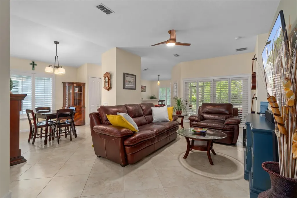 5245 Gato Del Sol Circle Wesley Chapel FL 33544