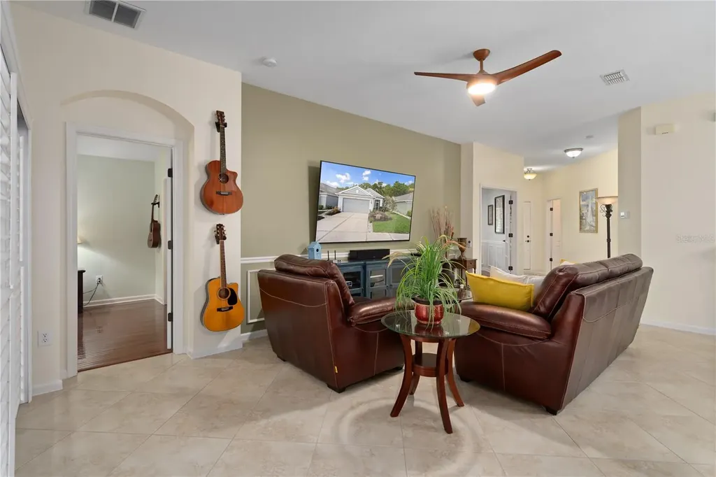 5245 Gato Del Sol Circle Wesley Chapel FL 33544