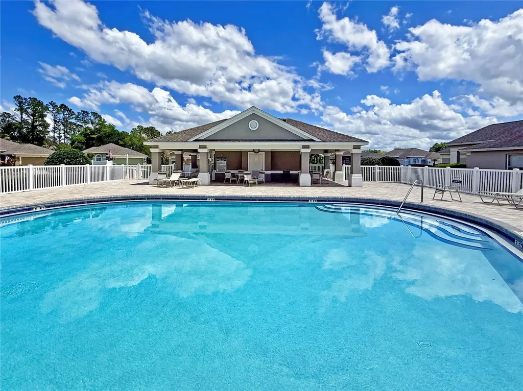 5245 Gato Del Sol Circle Wesley Chapel FL 33544