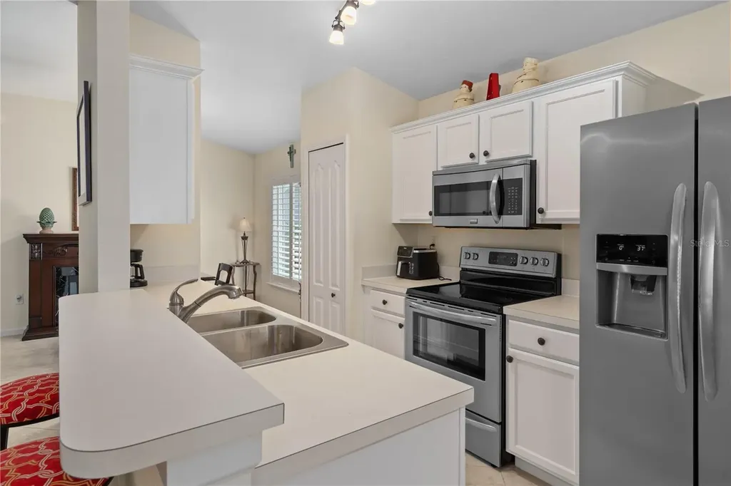 5245 Gato Del Sol Circle Wesley Chapel FL 33544