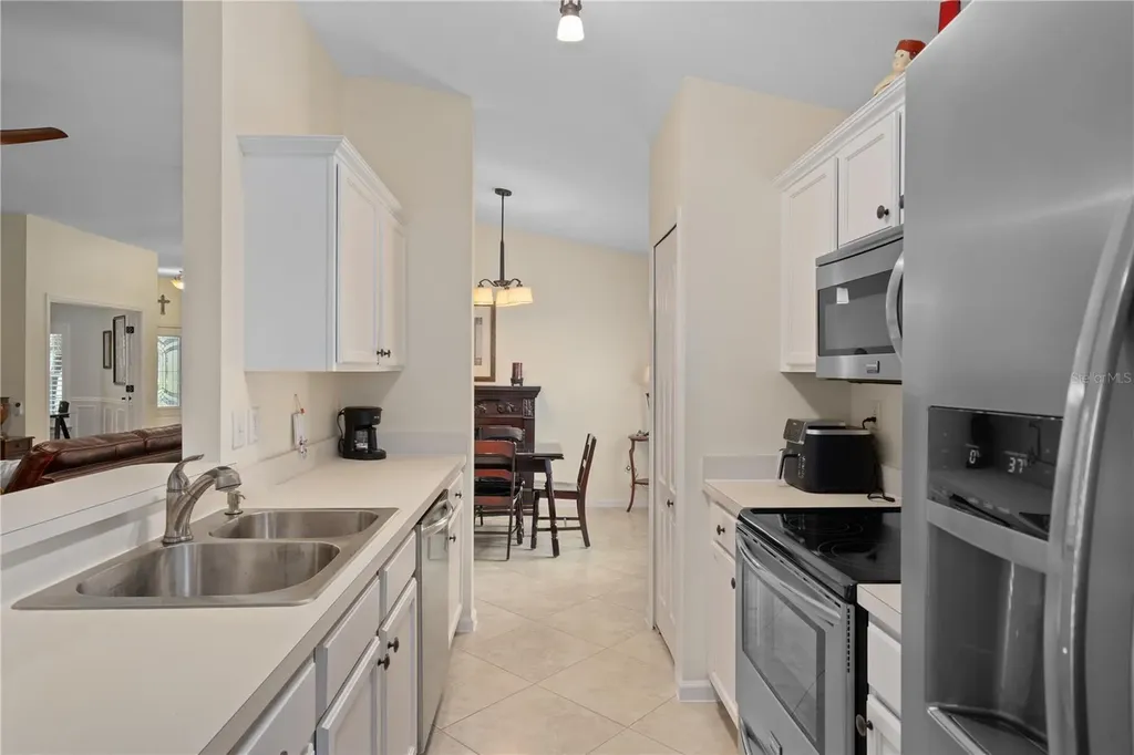 5245 Gato Del Sol Circle Wesley Chapel FL 33544