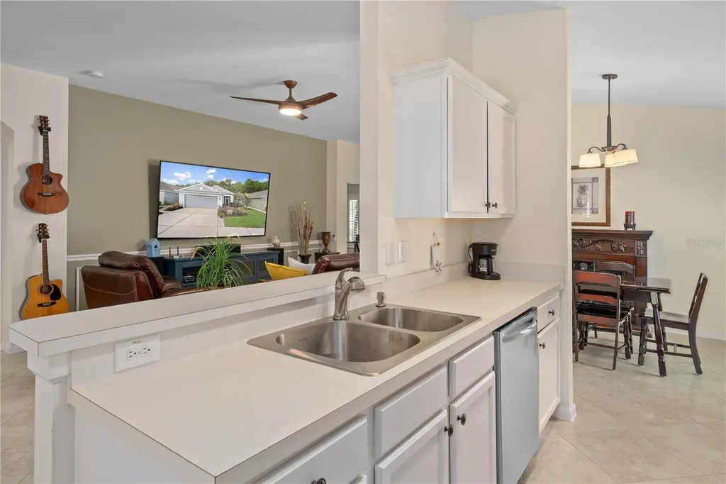 5245 Gato Del Sol Circle Wesley Chapel FL 33544