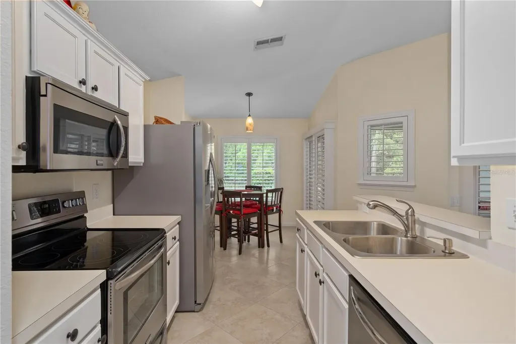 5245 Gato Del Sol Circle Wesley Chapel FL 33544