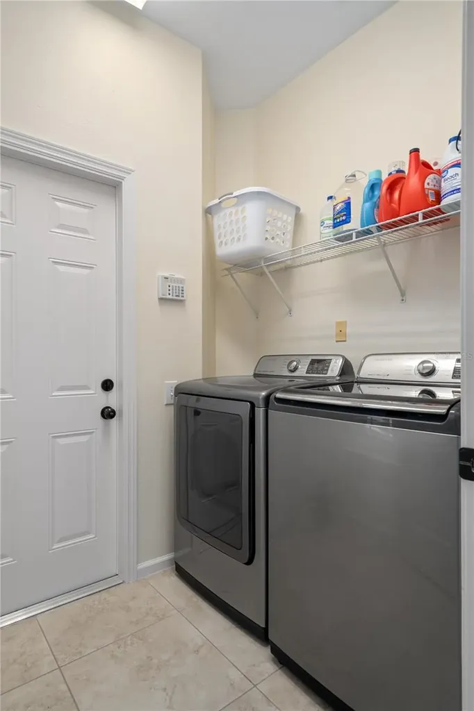 5245 Gato Del Sol Circle Wesley Chapel FL 33544